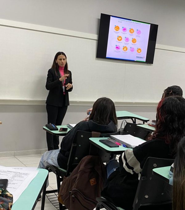 Cursos de Saúde reúnem calouros para aula inaugural