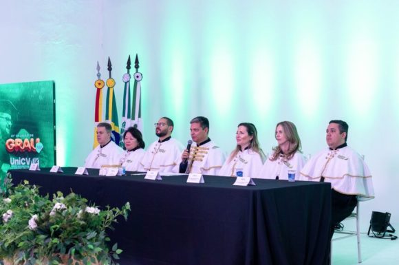 Mais de 2.400 formandos de todo o Brasil comemoram formatura pelo UniCV
