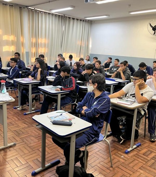 UniCV leva palestras sobre empreendedorismo e inovação a escolas técnicas de Maringá e região