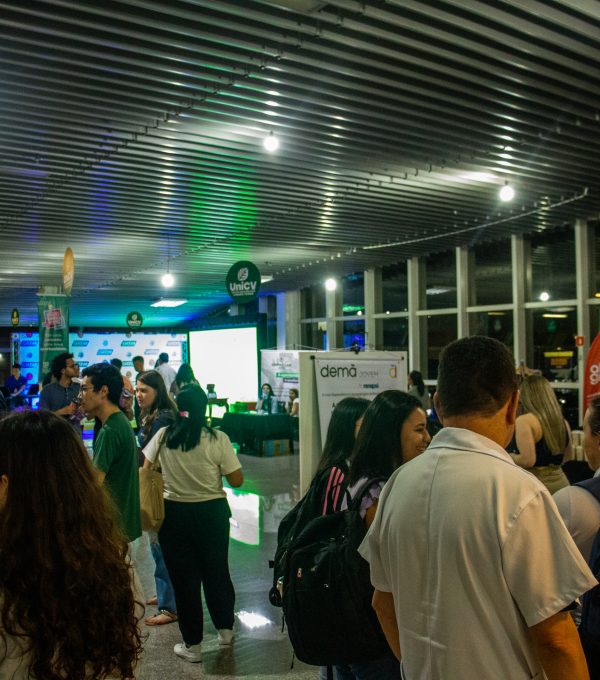 Mais de três mil pessoas buscam emprego na Feira de Empregabilidade UniCV 