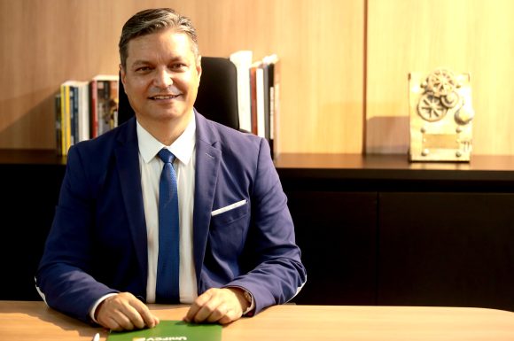 Reitor do UniCV e vice-presidente do Sinepe-NOPR, Barbieri é nomeado para o Conselho Estadual de Educação