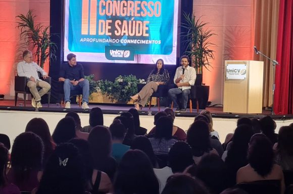 Conselheiros profissionais participam da abertura do II Congresso de Saúde do UniCV