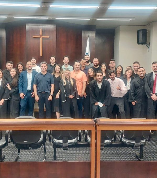 Estudantes de Direito participam de Júri Simulado para aprimorar habilidades práticas