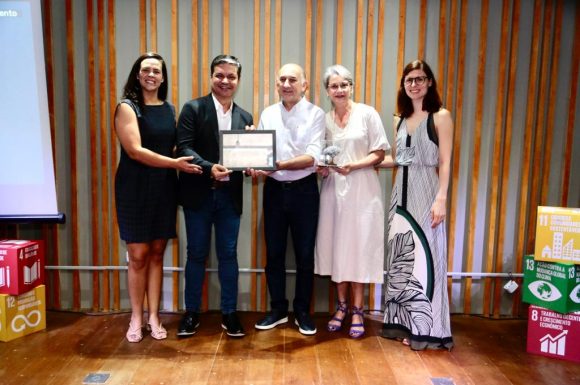 UniCV é premiado com o Selo Ipê Empresarial da Prefeitura de Maringá por suas práticas sustentáveis