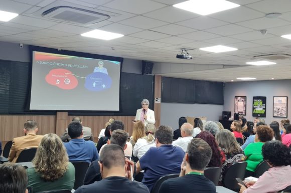 Neurociência do aprendizado é destaque na Semana Pedagógica do UniCV
