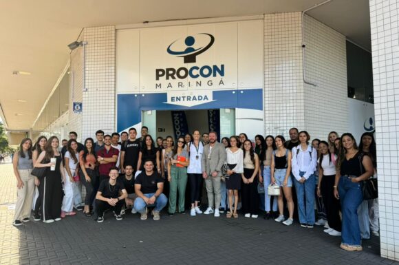 Estudantes de Direito do UniCV participam da Semana do Consumidor de Maringá