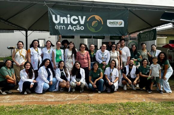 Alunos e professores atendem centenas de moradores do Ebenezer no “UniCV em Ação”