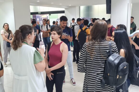 UniCV oferece curso de Inglês gratuito para estudantes