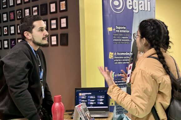 II Feira de Intercâmbio reuniu alunos interessados em programas de estudo no exterior