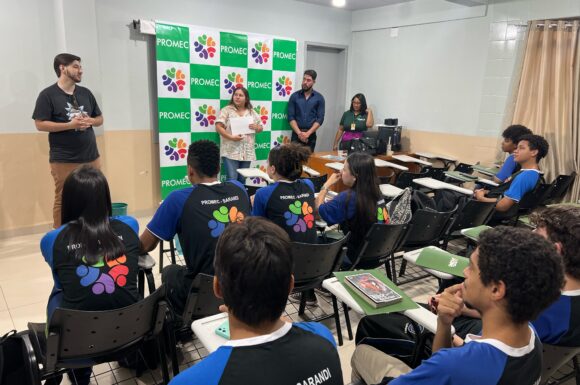 Jovens do Promec de Sarandi ganham bolsas de estudos e vislumbram futuro promissor