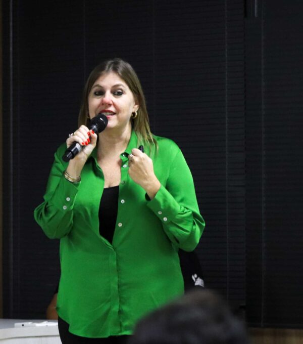 Educadora de Israel fala sobre altas habilidades na Semana Pedagógica do UniCV