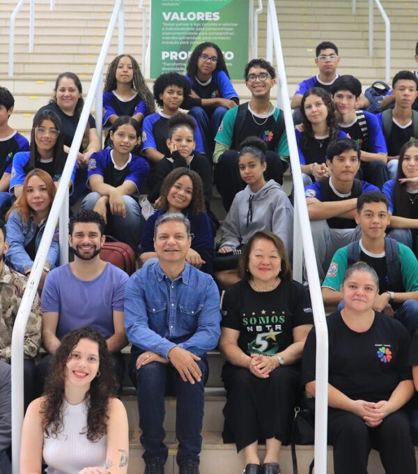 Jovens em situação de vulnerabilidade ganham oportunidade com bolsas de estudo