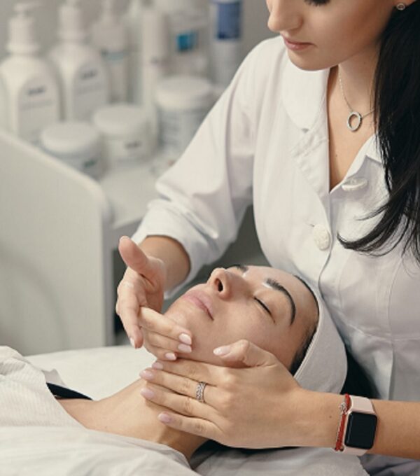 Expansão do setor de estética impulsiona mercado e demanda por qualificação profissional