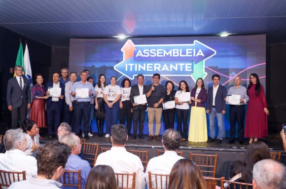 UniCV recebe menção honrosa durante sessão da Assembleia Itinerante na Expoingá