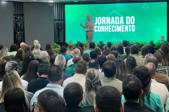 Jornada do Conhecimento reúne profissionais de mais de 80 cidades